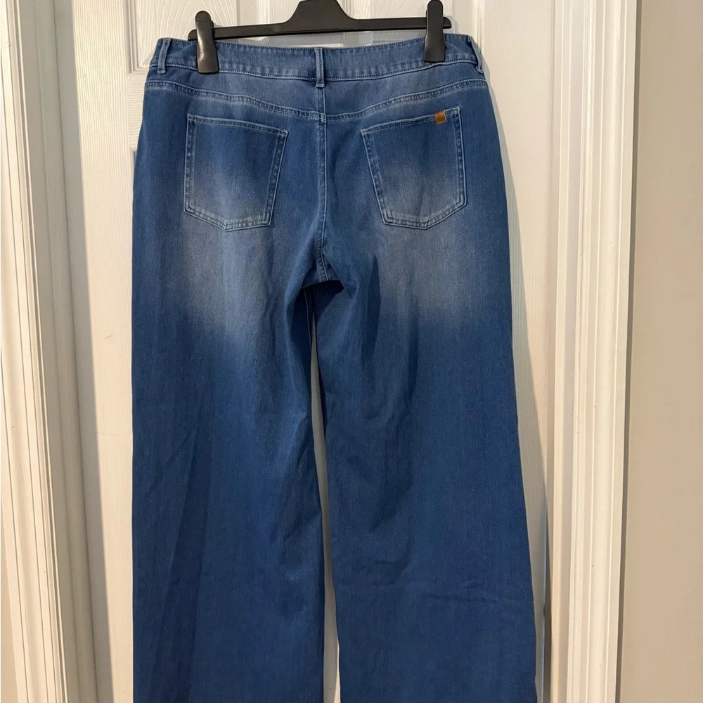HALARA Wide Leg Faded Blue Jeans - Picture 2 of 4